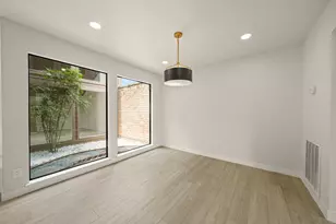 3010 Manila Ln, Houston, TX 77043 - Photo 5