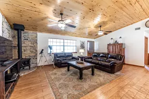 310 Marla Cir, Huntsville, TX 77320 - Photo 29