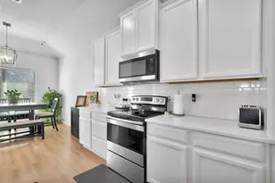 1908 Meridian Ct, Bryan, TX 77807 - Photo 17