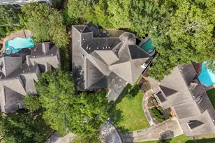 863 Plainwood Dr, Houston, TX 77079 - Photo 9