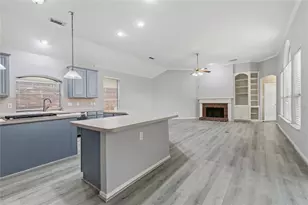 334 Indian Summer Dr, Sugar Land, TX 77479 - Photo 9