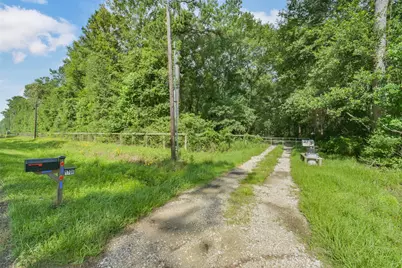 1706 County Road 3011, Dayton, TX 77535 - Photo 3