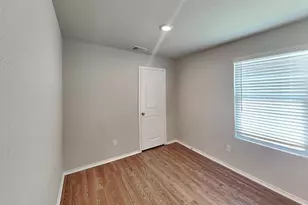 5442 Verdugos Palace, San Antonio, TX 78244 - Photo 9