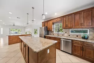 110 Lords Cir, Coldspring, TX 77331 - Photo 11