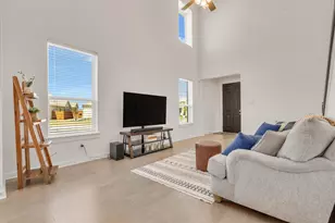 108 Blackwell Ln, Kyle, TX 78640 - Photo 5