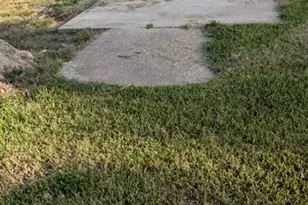 3895 Bristol Dr, Beaumont, TX 77707 - Photo 15