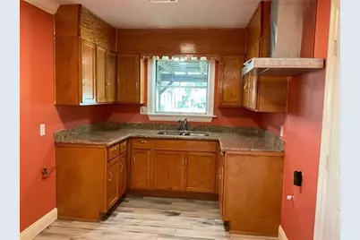 3895 Bristol Drive, Beaumont, TX 77707 - Photo 3