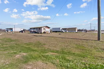 5615 Road 3550, Cleveland, TX 77327 - Photo 3