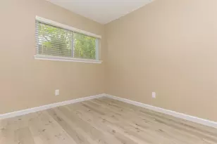 9707 N Timberside Dr, Houston, TX 77025 - Photo 5