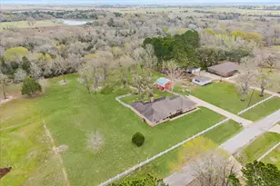 2919 Center Hill Cir, Bellville, TX 77418 - Photo 21