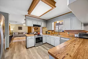 2919 Center Hill Cir, Bellville, TX 77418 - Photo 9