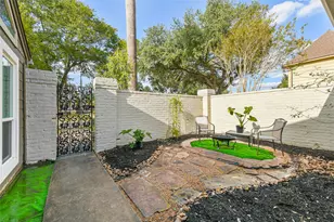 5115 Green Springs Dr, Houston, TX 77066 - Photo 5