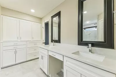 5115 Green Springs Drive, Houston, TX 77066 - Photo 19