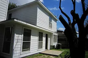 8339 E Ridge Dr, Houston, TX 77040 - Photo 1