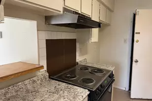 8339 E Ridge Dr, Houston, TX 77040 - Photo 7