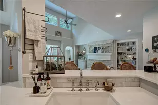8792 Sunset Heights Ln, Conroe, TX 77302 - Photo 17