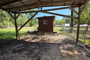 530 Kingwood Dr, Trinity, TX 75862 - Photo 23