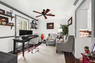 10309 Ivyridge Rd, Houston, TX 77043 - Photo 5