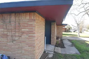 2711 SW Knotty Oaks Trl Key, South Houston, TX 77045 - Photo 3