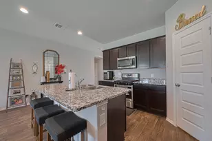 3923 Hawaiian Ct, Baytown, TX 77521 - Photo 9