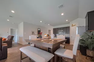 3923 Hawaiian Ct, Baytown, TX 77521 - Photo 17