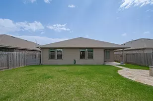 3923 Hawaiian Ct, Baytown, TX 77521 - Photo 33