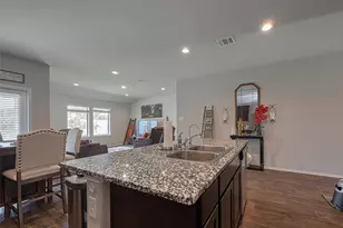 3923 Hawaiian Ct, Baytown, TX 77521 - Photo 9