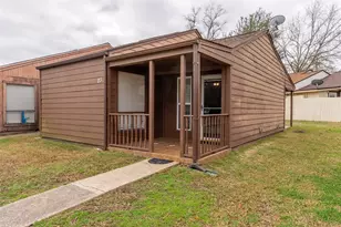 23 Townhouse Ln, Trinity, TX 75862 - Photo 5