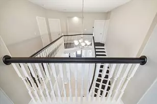 1611 Hill Spring Dr, Sugar Land, TX 77479 - Photo 19