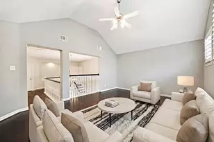 1611 Hill Spring Dr, Sugar Land, TX 77479 - Photo 21