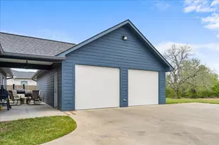 1207 Pecan St, Brenham, TX 77833 - Photo 3