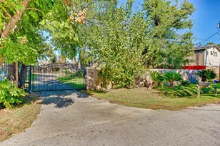 918 Lehman St, Houston, TX 77018 - Photo 1