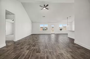 720 Greystone Ln, Angleton, TX 77515 - Photo 3