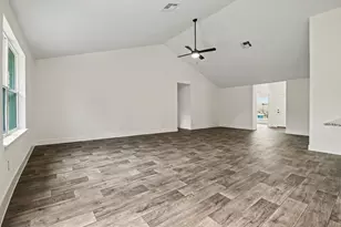 720 Greystone Ln, Angleton, TX 77515 - Photo 9