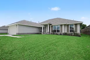 720 Greystone Ln, Angleton, TX 77515 - Photo 3