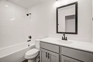 720 Greystone Ln, Angleton, TX 77515 - Photo 15