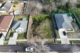 9825 Signet, Houston, TX 77029 - Photo 3