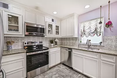 13950 Pirates Beach Boulevard, Galveston, TX 77554 - Photo 17