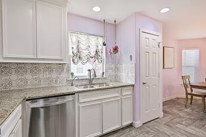 13950 Pirates Beach Boulevard, Galveston, TX 77554 - Photo 19