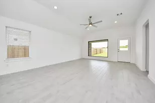 1004 Golden Glow Path, Magnolia, TX 77355 - Photo 19