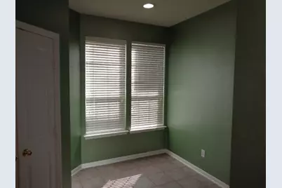 90 N Valley Oaks Circle, The Woodlands, TX 77382 - Photo 9