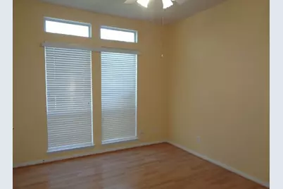 90 N Valley Oaks Circle, The Woodlands, TX 77382 - Photo 13
