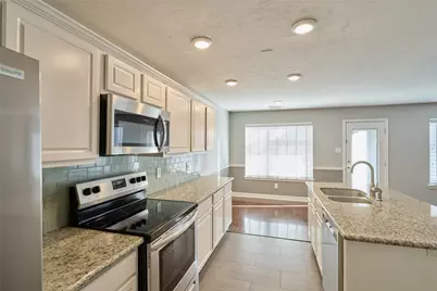 39 N Walden Elms Circle, The Woodlands, TX 77382 - Photo 19