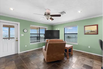 5212 Bayside Drive, Baytown, TX 77523 - Photo 11