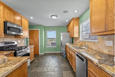 5212 Bayside Drive, Baytown, TX 77523 - Photo 21
