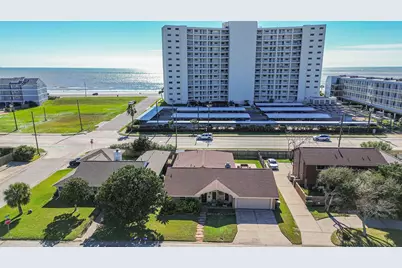 7758 Chantilly Circle, Galveston, TX 77551 - Photo 3