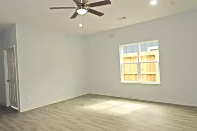 9907 Dipping Brook Street, Houston, TX 77076 - Photo 15