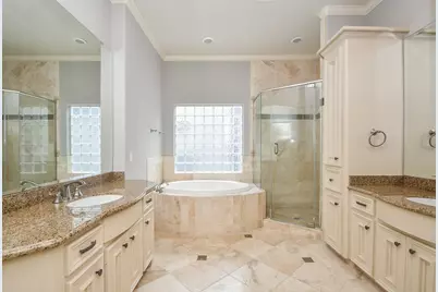 717 Welch Street, Houston, TX 77006 - Photo 19