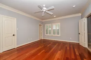 717 Welch St, Houston, TX 77006 - Photo 27