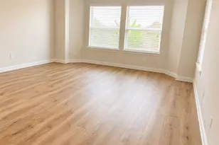 10306 Hartfield Bluff Ln, Cypress, TX 77433 - Photo 7